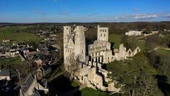 Abbaye de Jumièges patrimoine religieux vue du ciel