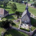 Vue aerienne eglise village par drone en france